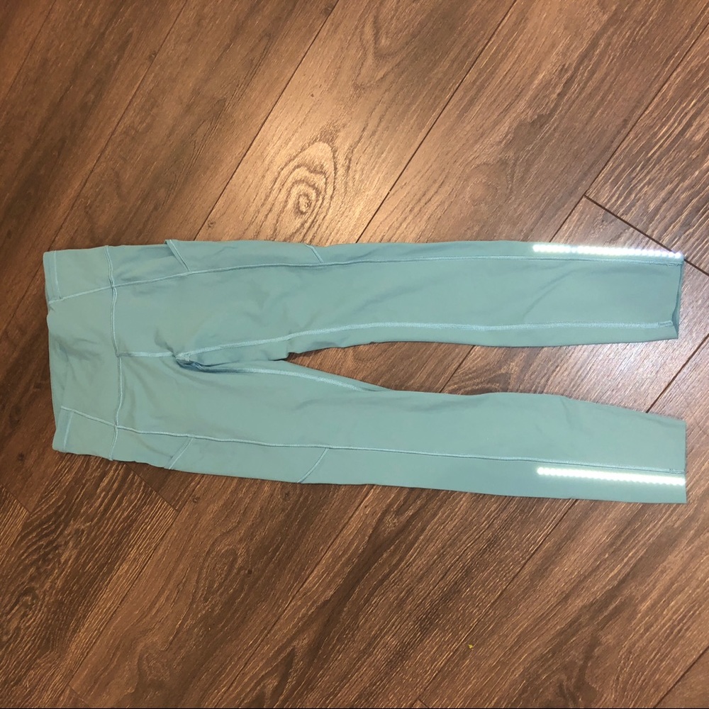 NEW pacific breeze lululemon leggings - Picture 3 of 7